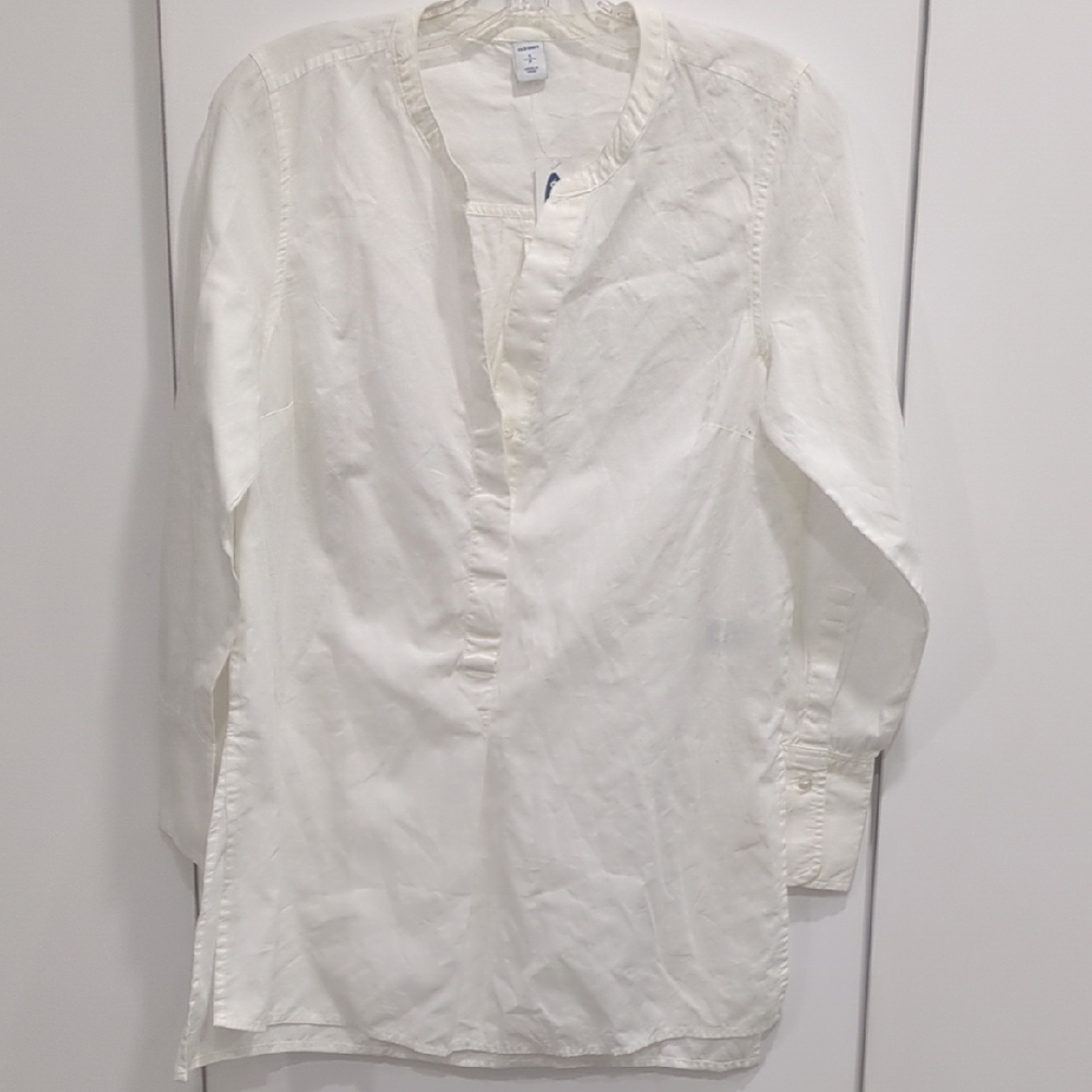 Old Navy Women's White Button Down Shirt